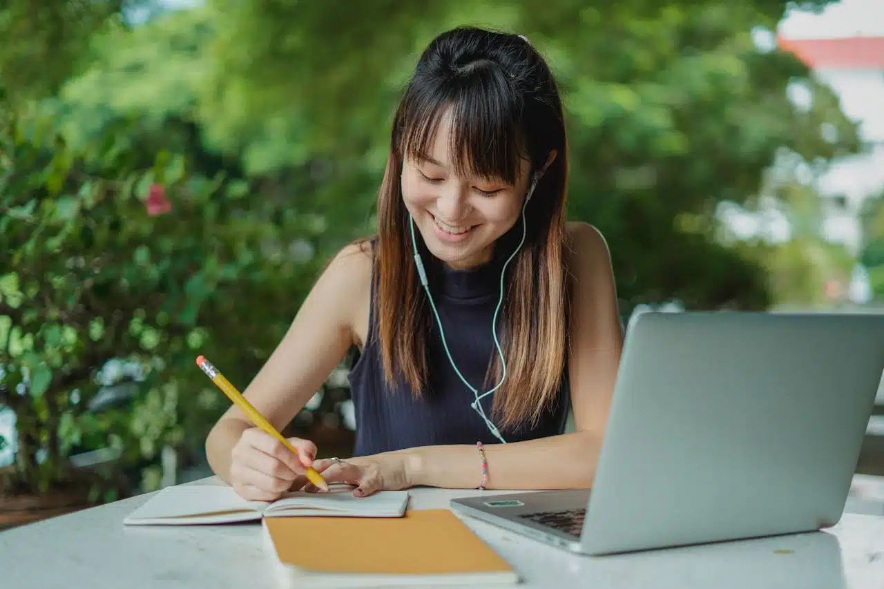 Remote Content Writing Jobs